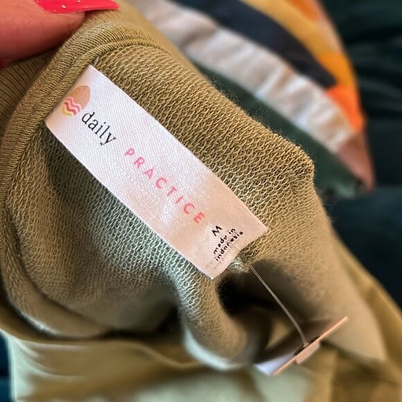 Anthropologie Daily Practice Avocado Green 2-Piece Shorts Set, size M! - Picture 10 of 11